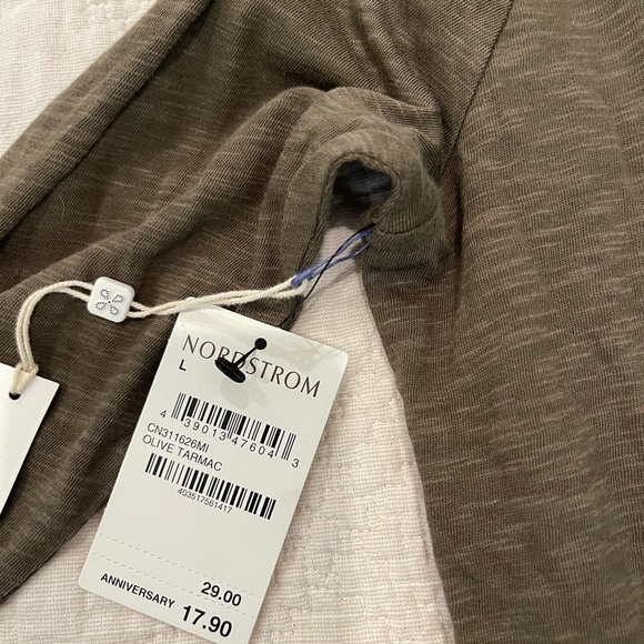 Caslon T-shirt  new with tags. Olive green  size L - Picture 4 of 5